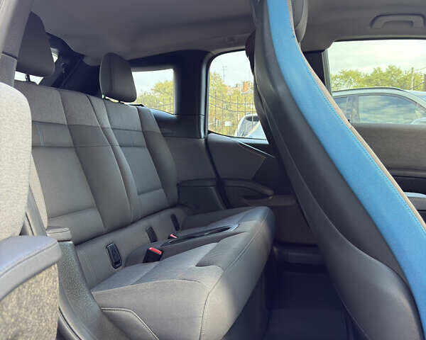 Черный БМВ И3, объемом двигателя 0.7 л и пробегом 90 тыс. км за 15500 $, фото 13 на Automoto.ua