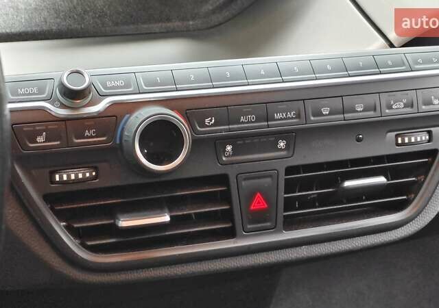 Черный БМВ И3, объемом двигателя 0.65 л и пробегом 135 тыс. км за 15600 $, фото 7 на Automoto.ua