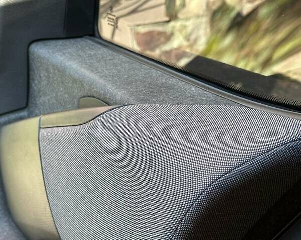 Черный БМВ И3, объемом двигателя 0.6 л и пробегом 137 тыс. км за 17500 $, фото 12 на Automoto.ua