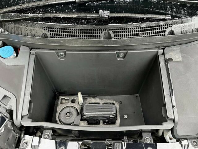 Черный БМВ И3, объемом двигателя 0 л и пробегом 72 тыс. км за 12200 $, фото 21 на Automoto.ua