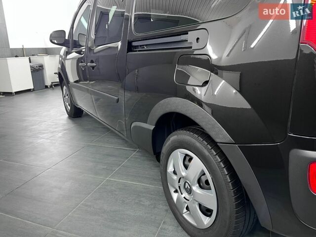 Черный БМВ И3, объемом двигателя 0 л и пробегом 53 тыс. км за 12950 $, фото 1 на Automoto.ua