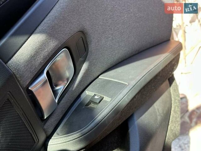 Черный БМВ И3, объемом двигателя 0.6 л и пробегом 137 тыс. км за 17500 $, фото 13 на Automoto.ua