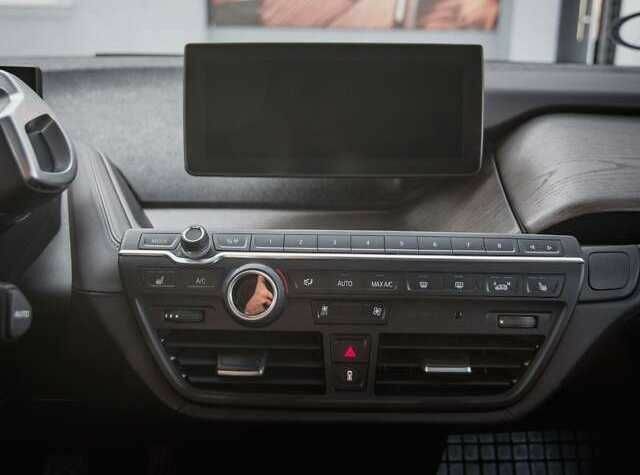 БМВ И3 2017 в Львове на Automoto.ua Черный БМВ И3, объемом двигателя 0 л и пробегом 118 тыс. км за 10600 $, фото 13 на Automoto.ua