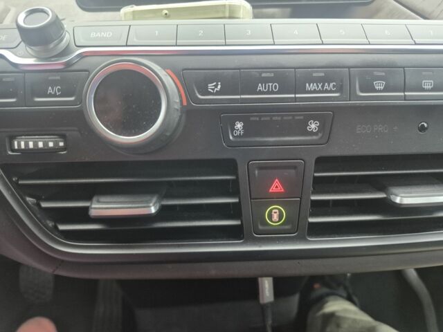 Черный БМВ И3, объемом двигателя 0 л и пробегом 95 тыс. км за 14300 $, фото 7 на Automoto.ua