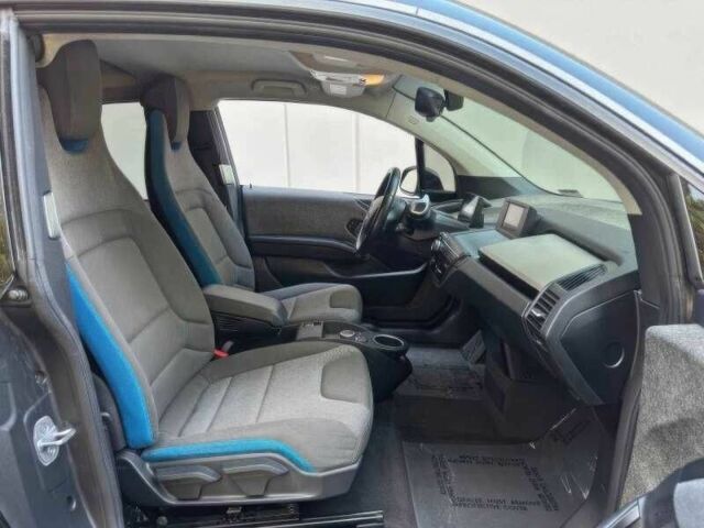 Черный БМВ И3, объемом двигателя 0 л и пробегом 99 тыс. км за 6500 $, фото 12 на Automoto.ua