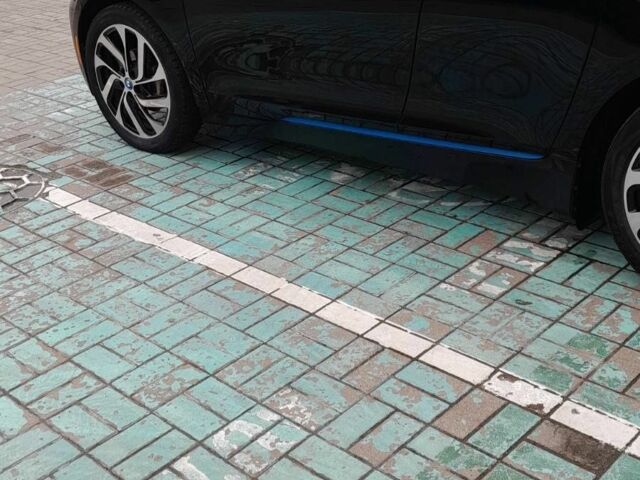 Черный БМВ И3, объемом двигателя 0 л и пробегом 95 тыс. км за 14300 $, фото 1 на Automoto.ua