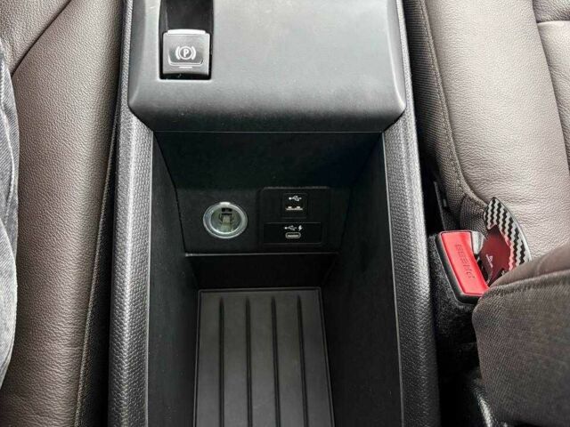 Черный БМВ И3, объемом двигателя 2 л и пробегом 248 тыс. км за 11900 $, фото 16 на Automoto.ua