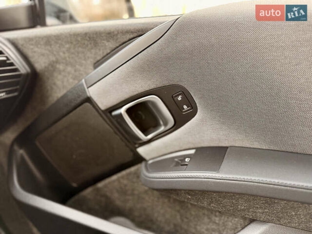 Черный БМВ И3, объемом двигателя 0 л и пробегом 71 тыс. км за 17800 $, фото 35 на Automoto.ua