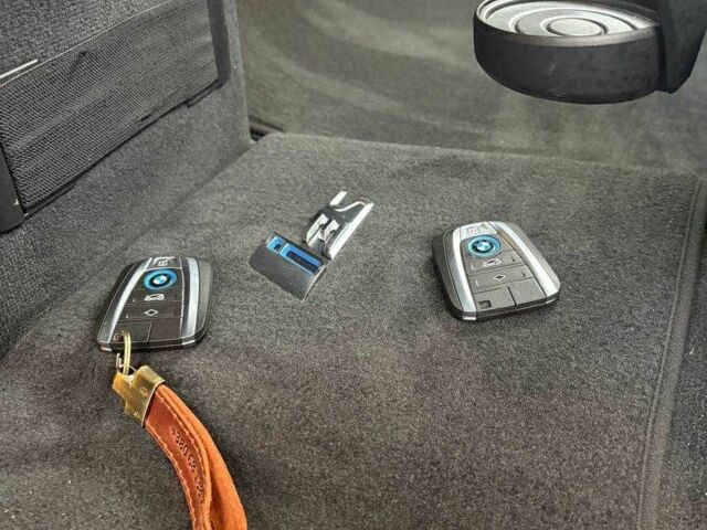 Черный БМВ И3, объемом двигателя 2 л и пробегом 248 тыс. км за 11900 $, фото 14 на Automoto.ua