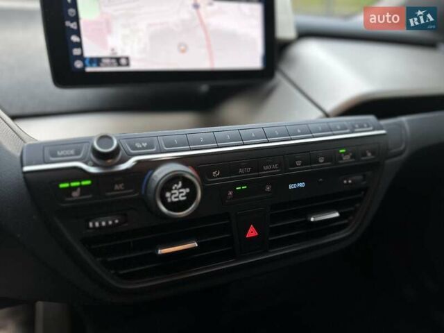 Черный БМВ И3, объемом двигателя 0 л и пробегом 69 тыс. км за 15200 $, фото 19 на Automoto.ua