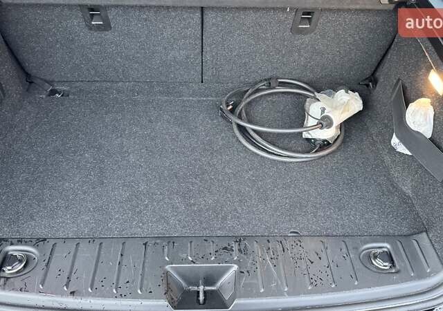 Черный БМВ И3, объемом двигателя 0 л и пробегом 72 тыс. км за 16999 $, фото 32 на Automoto.ua