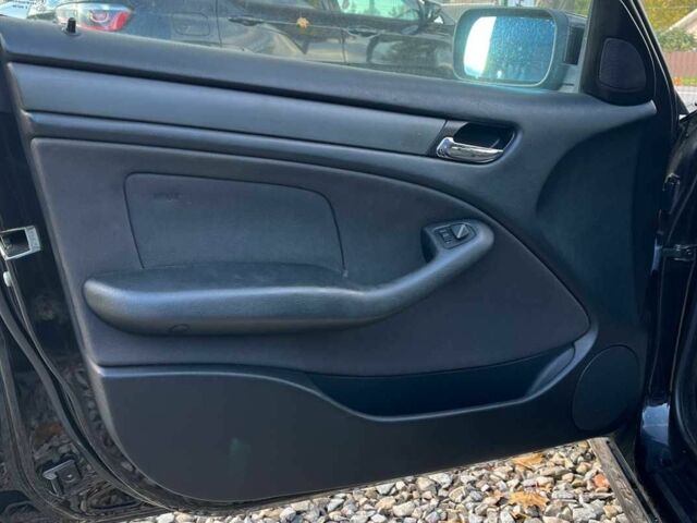 Чорний БМВ І3, об'ємом двигуна 1.8 л та пробігом 210 тис. км за 5300 $, фото 21 на Automoto.ua