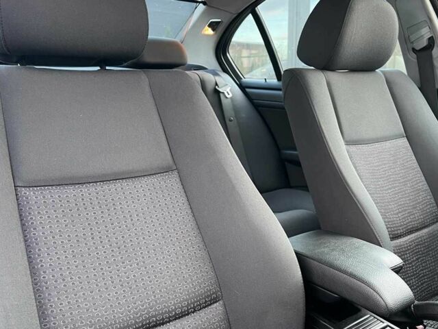 Чорний БМВ І3, об'ємом двигуна 1.8 л та пробігом 210 тис. км за 5300 $, фото 18 на Automoto.ua