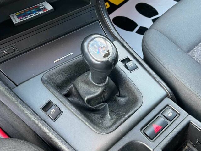 Чорний БМВ І3, об'ємом двигуна 1.8 л та пробігом 210 тис. км за 5300 $, фото 11 на Automoto.ua