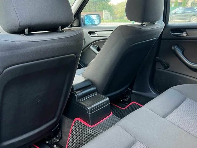 Чорний БМВ І3, об'ємом двигуна 1.8 л та пробігом 210 тис. км за 5300 $, фото 16 на Automoto.ua