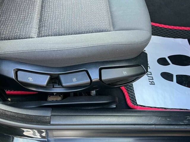 Чорний БМВ І3, об'ємом двигуна 1.8 л та пробігом 210 тис. км за 5300 $, фото 19 на Automoto.ua
