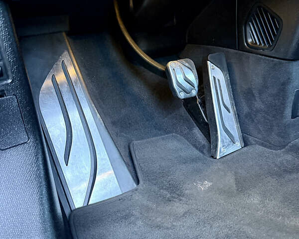 Красный БМВ И3, объемом двигателя 0 л и пробегом 96 тыс. км за 17500 $, фото 33 на Automoto.ua