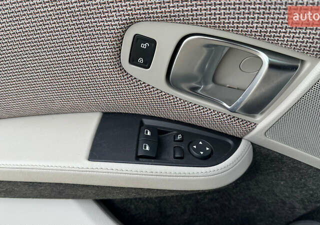 Красный БМВ И3, объемом двигателя 0 л и пробегом 49 тыс. км за 16300 $, фото 18 на Automoto.ua