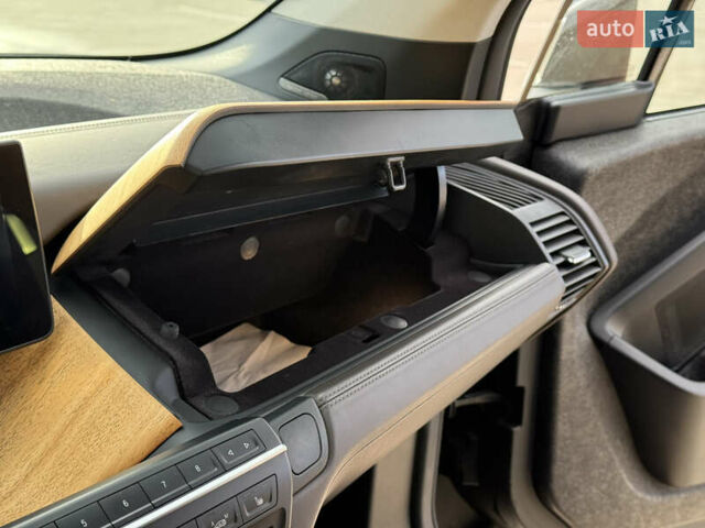 Червоний БМВ І3, об'ємом двигуна 0 л та пробігом 56 тис. км за 25900 $, фото 74 на Automoto.ua