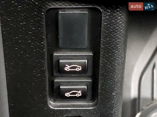 Красный БМВ И3, объемом двигателя 0 л и пробегом 32 тыс. км за 17400 $, фото 29 на Automoto.ua
