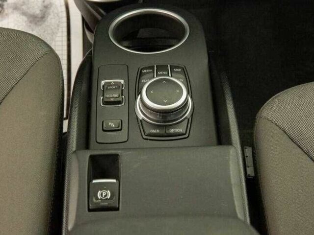 Красный БМВ И3, объемом двигателя 0.7 л и пробегом 35 тыс. км за 6400 $, фото 10 на Automoto.ua