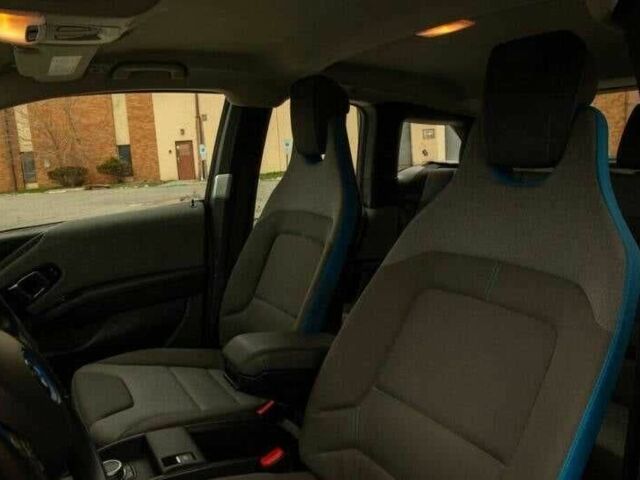 Красный БМВ И3, объемом двигателя 0.7 л и пробегом 35 тыс. км за 6400 $, фото 6 на Automoto.ua