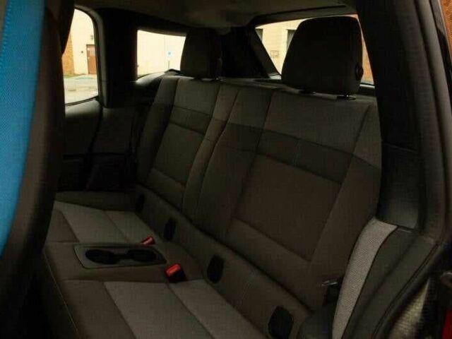 Красный БМВ И3, объемом двигателя 0.7 л и пробегом 35 тыс. км за 6400 $, фото 15 на Automoto.ua