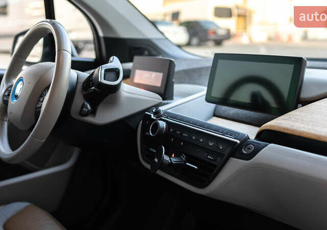 БМВ И3, объемом двигателя 0 л и пробегом 97 тыс. км за 18700 $, фото 13 на Automoto.ua