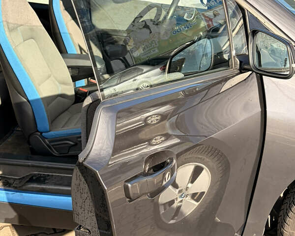 Серый БМВ И3, объемом двигателя 0 л и пробегом 109 тыс. км за 8900 $, фото 8 на Automoto.ua