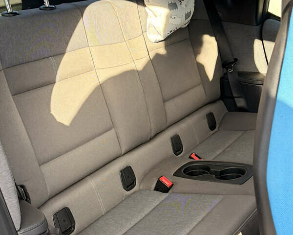 Серый БМВ И3, объемом двигателя 0 л и пробегом 109 тыс. км за 8900 $, фото 11 на Automoto.ua