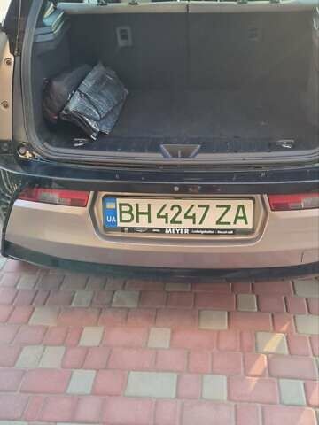 Серый БМВ И3, объемом двигателя 0 л и пробегом 105 тыс. км за 16900 $, фото 5 на Automoto.ua