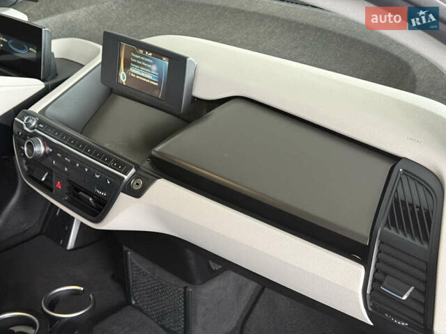 Серый БМВ И3, объемом двигателя 0 л и пробегом 93 тыс. км за 7500 $, фото 23 на Automoto.ua