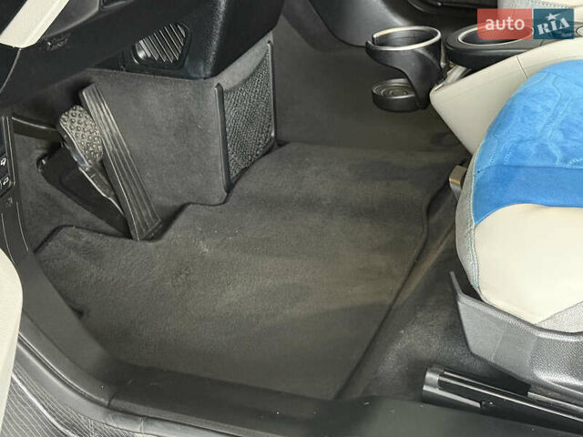 Серый БМВ И3, объемом двигателя 0 л и пробегом 93 тыс. км за 7500 $, фото 15 на Automoto.ua