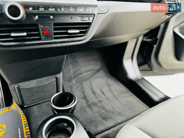 Серый БМВ И3, объемом двигателя 0 л и пробегом 65 тыс. км за 8300 $, фото 48 на Automoto.ua