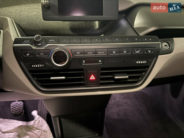 Серый БМВ И3, объемом двигателя 0 л и пробегом 52 тыс. км за 9300 $, фото 27 на Automoto.ua