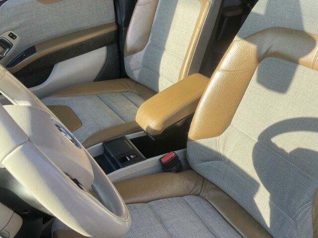 Серый БМВ И3, объемом двигателя 0 л и пробегом 107 тыс. км за 9000 $, фото 12 на Automoto.ua