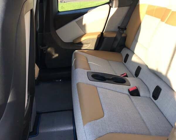 Сірий БМВ І3, об'ємом двигуна 0.65 л та пробігом 75 тис. км за 16000 $, фото 14 на Automoto.ua