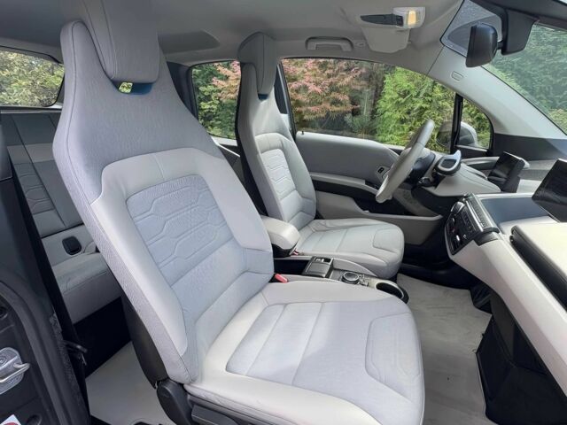 Серый БМВ И3, объемом двигателя 0 л и пробегом 82 тыс. км за 6700 $, фото 8 на Automoto.ua