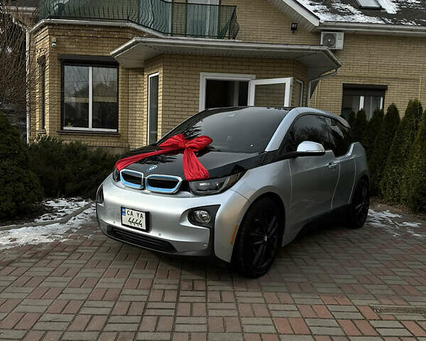 Серый БМВ И3, объемом двигателя 0 л и пробегом 104 тыс. км за 11000 $, фото 4 на Automoto.ua