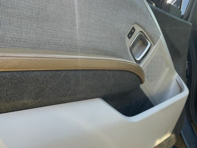 Серый БМВ И3, объемом двигателя 0 л и пробегом 107 тыс. км за 9000 $, фото 13 на Automoto.ua