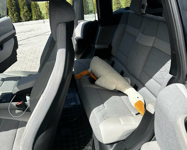 Серый БМВ И3, объемом двигателя 0.65 л и пробегом 150 тыс. км за 9500 $, фото 9 на Automoto.ua