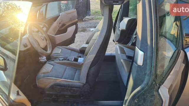 Серый БМВ И3, объемом двигателя 0 л и пробегом 105 тыс. км за 16900 $, фото 16 на Automoto.ua