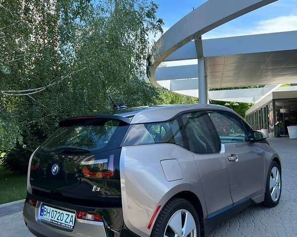 Серый БМВ И3, объемом двигателя 0 л и пробегом 117 тыс. км за 17500 $, фото 49 на Automoto.ua