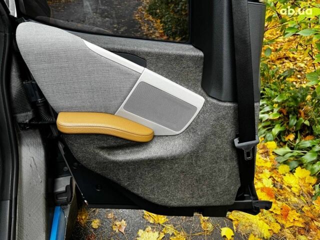 БМВ И3 2014 в Киеве на Automoto.ua Серый БМВ И3, объемом двигателя 0.6 л и пробегом 196 тыс. км за 12990 $, фото 17 на Automoto.ua
