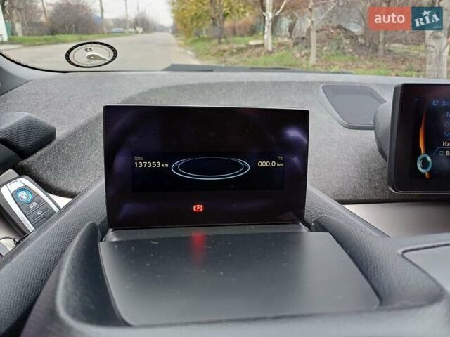 Серый БМВ И3, объемом двигателя 0 л и пробегом 137 тыс. км за 8500 $, фото 19 на Automoto.ua