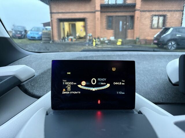Серый БМВ И3, объемом двигателя 0 л и пробегом 118 тыс. км за 8200 $, фото 21 на Automoto.ua