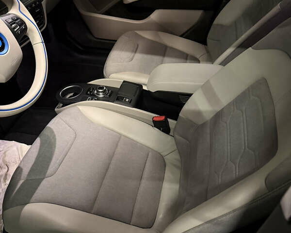 Серый БМВ И3, объемом двигателя 0 л и пробегом 52 тыс. км за 9300 $, фото 37 на Automoto.ua