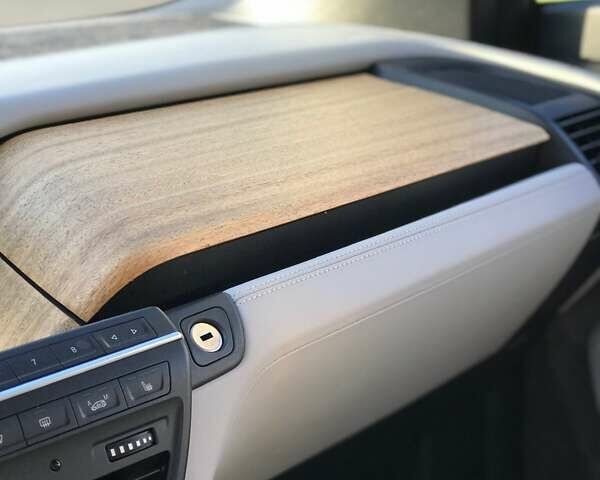 Сірий БМВ І3, об'ємом двигуна 0.65 л та пробігом 75 тис. км за 16000 $, фото 32 на Automoto.ua