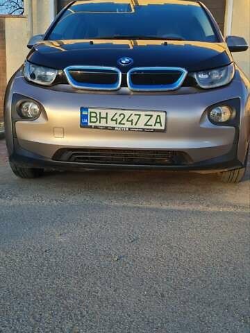 Серый БМВ И3, объемом двигателя 0 л и пробегом 105 тыс. км за 16900 $, фото 3 на Automoto.ua