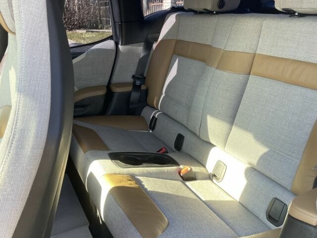 Серый БМВ И3, объемом двигателя 0 л и пробегом 107 тыс. км за 9000 $, фото 8 на Automoto.ua